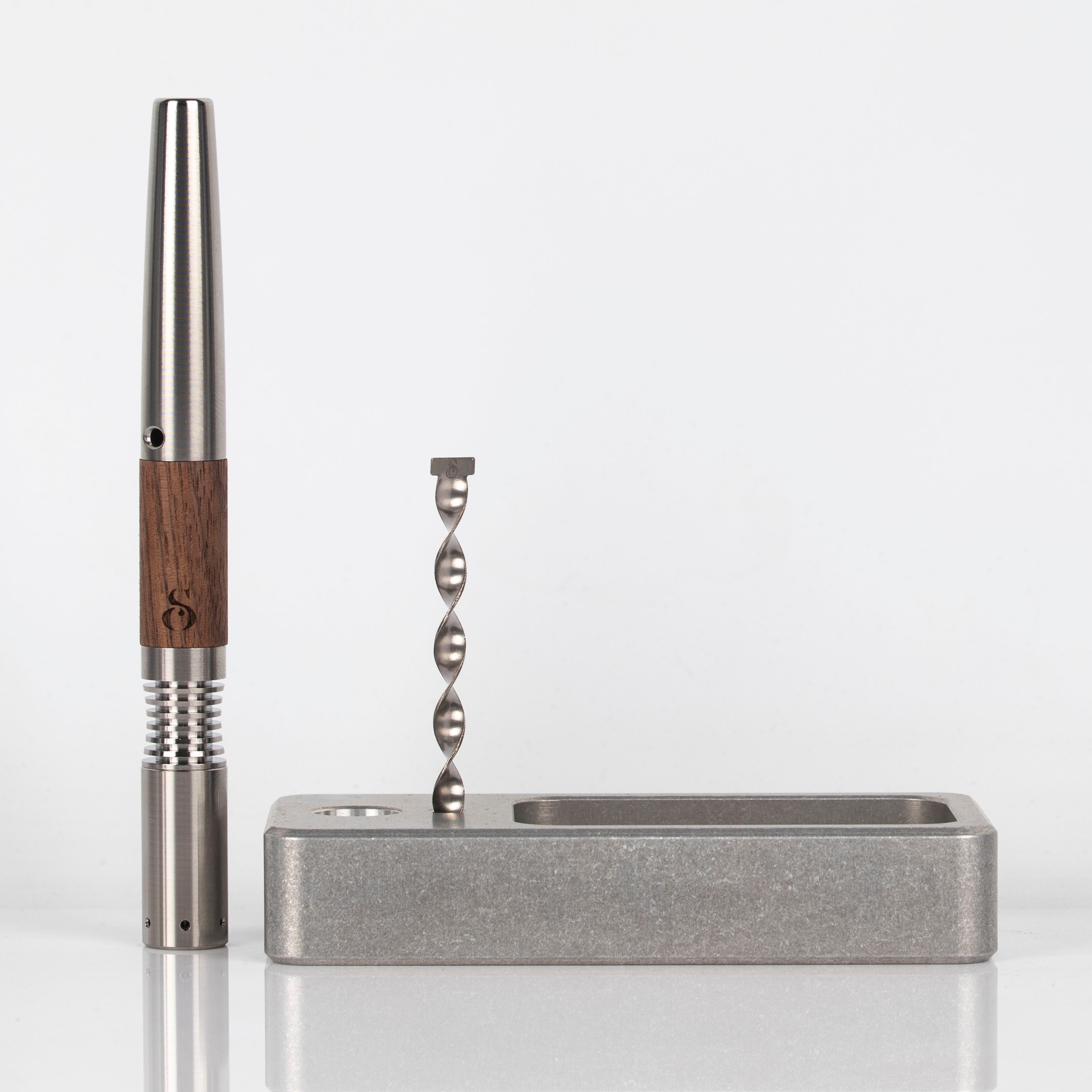 The Simrell:Titanium w/ Free Cooling Station & Multitool