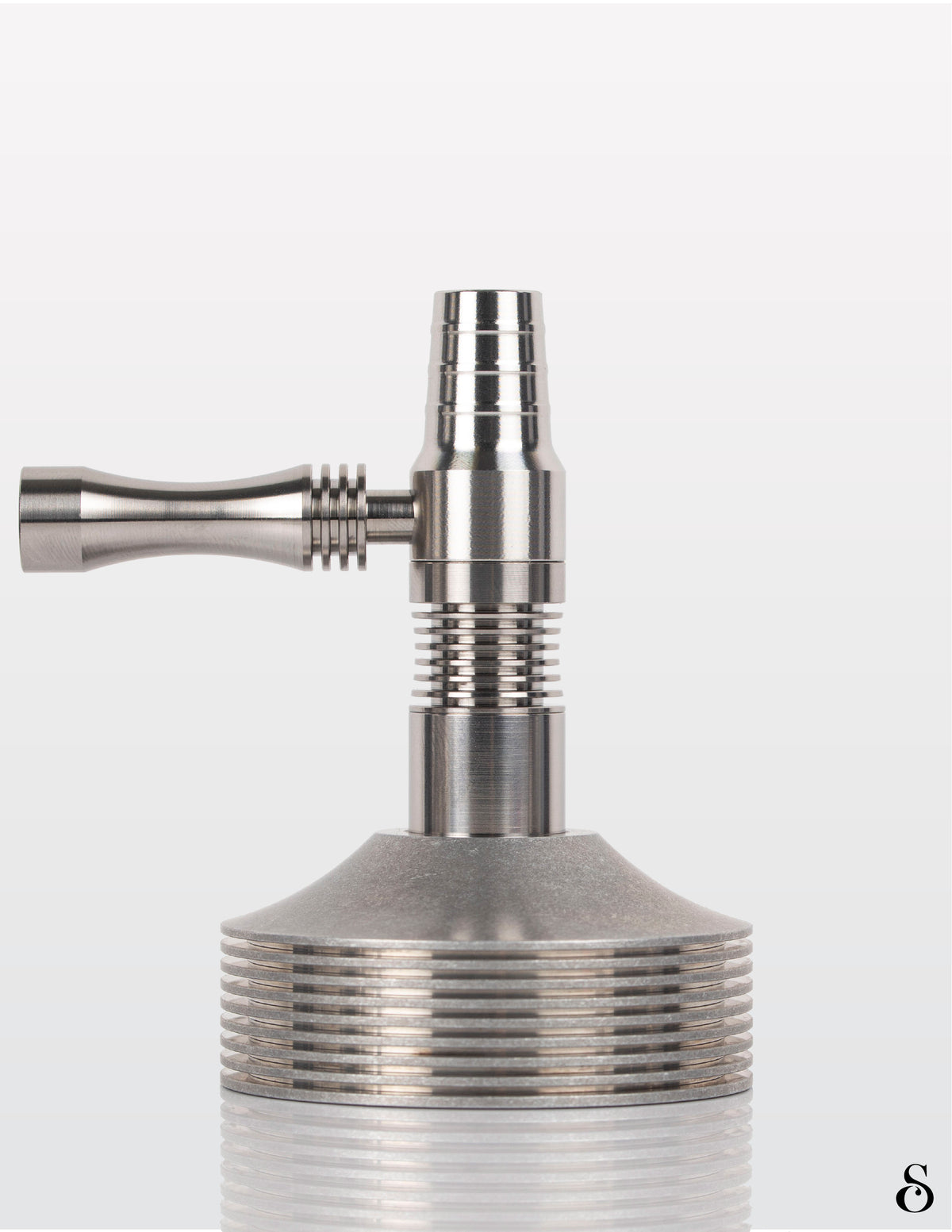 The Simrell Hydro XL assembled with its handle, standing in the tri-key stand